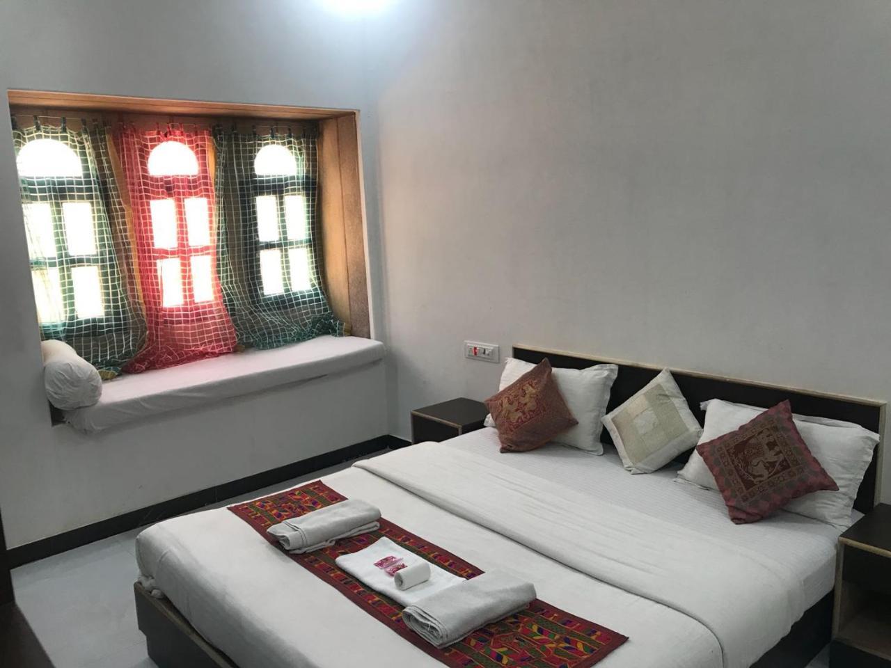 Tofu Hotel&Safari Jaisalmer Esterno foto